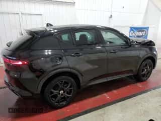 2024 Dodge Hornet R/T z VIN ZACPDFCW6R3A31953, wystawiony jako Copart lot #82907644 z przebiegiem 9 090 mil mil oraz Czysty tytuł • Clean title. Historia ofert i sprzedaży dostępna na DreamBid. Obrazek 3.