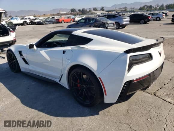 2017 Chevrolet Corvette Grand Sport 1LT z VIN 1G1YW2D78H5112055, wystawiony jako Copart lot #70064994 z przebiegiem 36 739 mil mil oraz Szkoda całkowita • Salvage title. Historia ofert i sprzedaży dostępna na DreamBid. Obrazek 2.