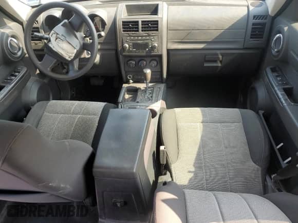 2009 Dodge Nitro SE с VIN 1D8GT28K39W541689, выставлен на аукционе Copart как лот 58440735 с пробегом 217 182 миль миль и Списание • Salvage title. История ставок и продаж доступна на DreamBid. Изображение 8.