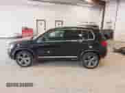 2017 Volkswagen Tiguan Sport с VIN WVGUV7AX7HK014285, выставлен на аукционе IAAI как лот 43098002 с пробегом 103 573 миль миль и . История ставок и продаж доступна на DreamBid. Изображение 14.