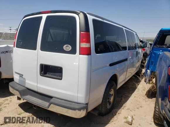 2007 Chevrolet Express Passenger с VIN 1GAHG39U371146850, выставлен на аукционе Copart как лот 60871514 с пробегом 95 533 миль миль и Списание • Salvage title. История ставок и продаж доступна на DreamBid. Изображение 3.