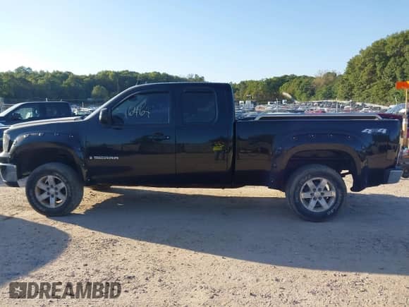 2009 GMC Sierra 1500 SLT с VIN 2GTEK390791139984, выставлен на аукционе IAAI как лот 43316464 с пробегом 184 732 миль миль и . История ставок и продаж доступна на DreamBid. Изображение 14.