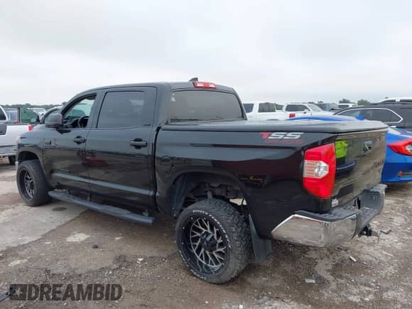 2020 Toyota Tundra SR5 with VIN 5TFEY5F16LX257140, listed as a IAAI auction lot 43095348 with 79,365 mi miles and . Bid and sale history available at DreamBid. Image 3.