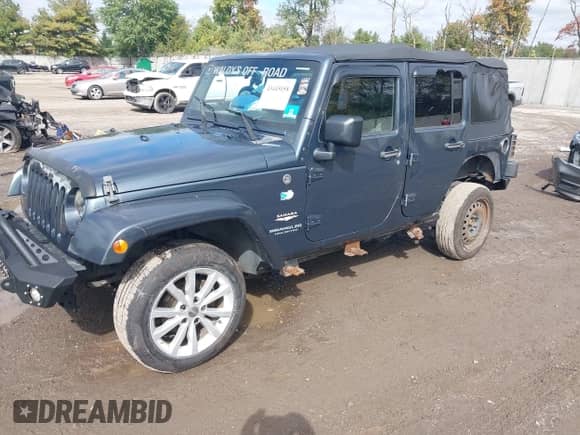 2008 Jeep Wrangler Unlimited Sahara с VIN 1J4GA59188L509746, выставлен на аукционе IAAI как лот 43445058 с пробегом 217 689 миль миль и . История ставок и продаж доступна на DreamBid. Изображение 20.