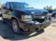 2007 Chevrolet Tahoe LT z VIN 1GNFC13067J381397, wystawiony jako IAAI lot #42021684 z przebiegiem 141 333 mil mil oraz . Historia ofert i sprzedaży dostępna na DreamBid. Obrazek 15.