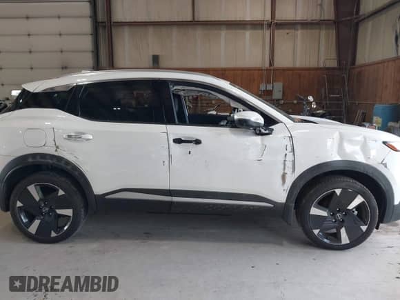 2025 Nissan Kicks SR with VIN 3N8AP6DD6SL309272, listed as a IAAI auction lot 42579727 with 3,438 mi miles and . Bid and sale history available at DreamBid. Image 17.
