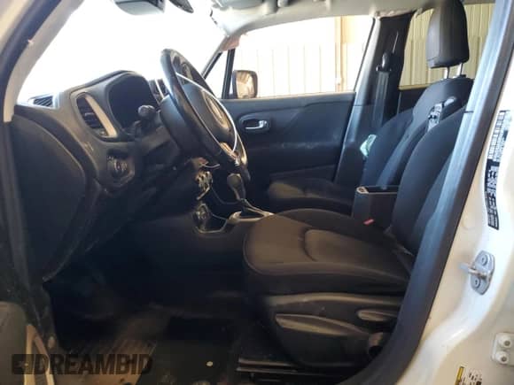 2017 Jeep Renegade Latitude с VIN ZACCJBBB6HPG02413, выставлен на аукционе Copart как лот 80351885 с пробегом Не указан миль и Списание • Salvage title. История ставок и продаж доступна на DreamBid. Изображение 7.