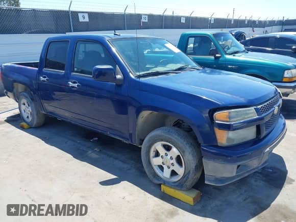 2010 Chevrolet Colorado 1LT z VIN 1GCDSCD93A8121274, wystawiony jako IAAI lot #42386168 z przebiegiem Nie podano mil oraz . Historia ofert i sprzedaży dostępna na DreamBid. Obrazek 1.
