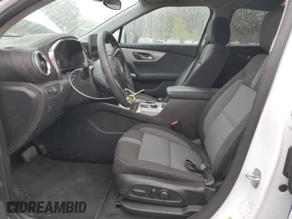 2025 Chevrolet Blazer LT with VIN 3GNKBHR45SS233303, listed as a Copart auction lot 86464735 with 5,625 mi miles and Non repairable. Bid and sale history available at DreamBid. Image 7.