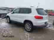 2012 Volkswagen Tiguan S с VIN WVGBV7AX3CW539529, выставлен на аукционе IAAI как лот 41605712 с пробегом 150 641 миль миль и . История ставок и продаж доступна на DreamBid. Изображение 3.