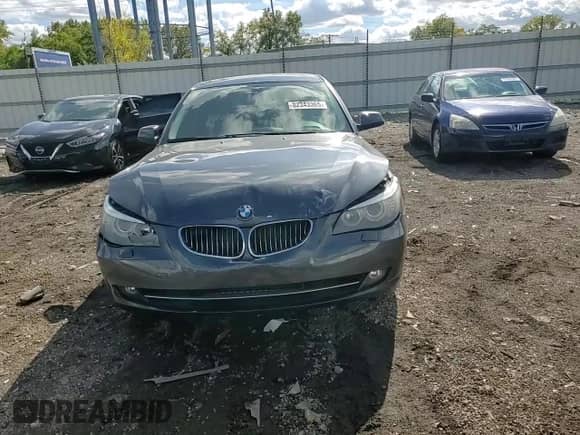 2010 BMW 5 Series 528i xDrive z VIN WBANV1C59AC443670, wystawiony jako Copart lot #82343365 z przebiegiem 133 570 mil mil oraz Szkoda całkowita • Salvage title. Historia ofert i sprzedaży dostępna na DreamBid. Obrazek 13.