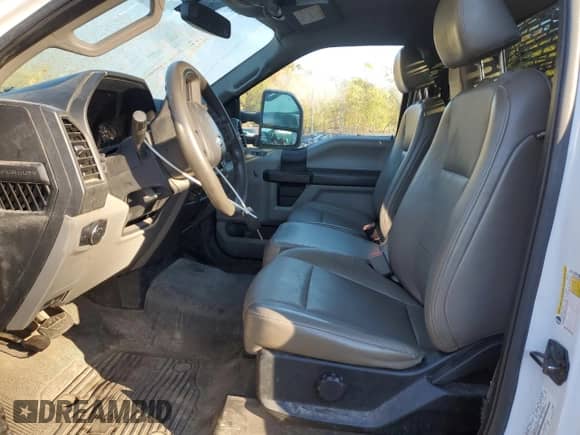 2019 Ford F-250 XL с VIN 1FTBF2B63KED69901, выставлен на аукционе Copart как лот 86820005 с пробегом 103 062 миль миль и Списание • Salvage title. История ставок и продаж доступна на DreamBid. Изображение 7.