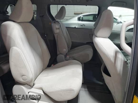 2012 Toyota Sienna LE с VIN 5TDKK3DC6CS257156, выставлен на аукционе Copart как лот 80863725 с пробегом 190 823 миль миль и Списание • Salvage title. История ставок и продаж доступна на DreamBid. Изображение 11.