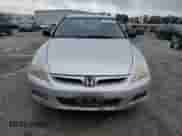 2007 Honda Accord LX SE z VIN 1HGCM66487A052268, wystawiony jako Copart lot #70048745 z przebiegiem 243 974 mil mil oraz Czysty tytuł • Clean title. Historia ofert i sprzedaży dostępna na DreamBid. Obrazek 5.