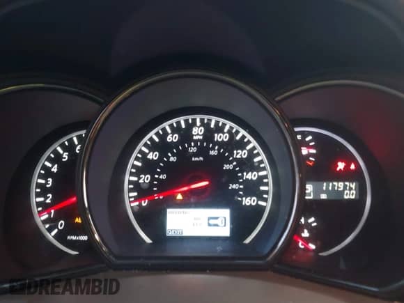 2014 Nissan Murano SV z VIN JN8AZ1MU6EW415829, wystawiony jako IAAI lot #41484006 z przebiegiem 117 974 mil mil oraz . Historia ofert i sprzedaży dostępna na DreamBid. Obrazek 7.