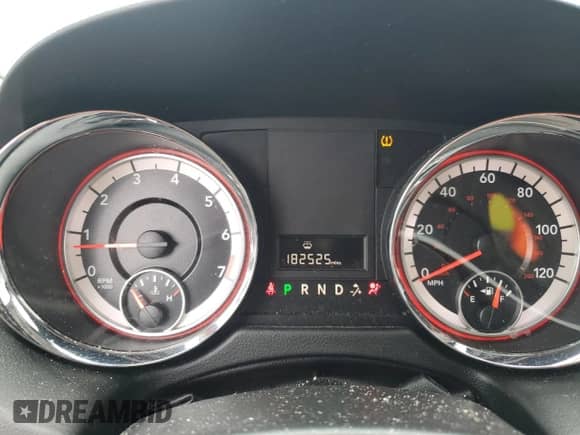 2019 Dodge Grand Caravan SE with VIN 2C4RDGBG1KR624056, listed as a Copart auction lot 86478885 with 182,525 mi miles and Salvage title. Bid and sale history available at DreamBid. Image 9.