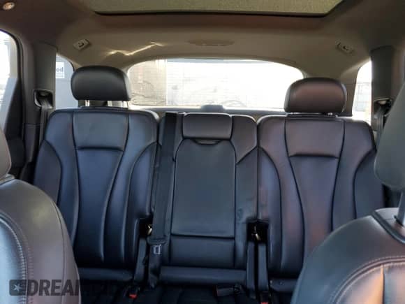 2017 Audi Q7 Premium Plus z VIN WA1LAAF76HD029845, wystawiony jako Copart lot #87054485 z przebiegiem 106 031 mil mil oraz Czysty tytuł • Clean title. Historia ofert i sprzedaży dostępna na DreamBid. Obrazek 10.