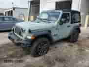 2024 Jeep Wrangler Sport S с VIN 1C4PJXAN5RW160027, выставлен на аукционе Copart как лот 79362864 с пробегом 13 733 миль миль и Списание • Salvage title. История ставок и продаж доступна на DreamBid. Изображение 1.