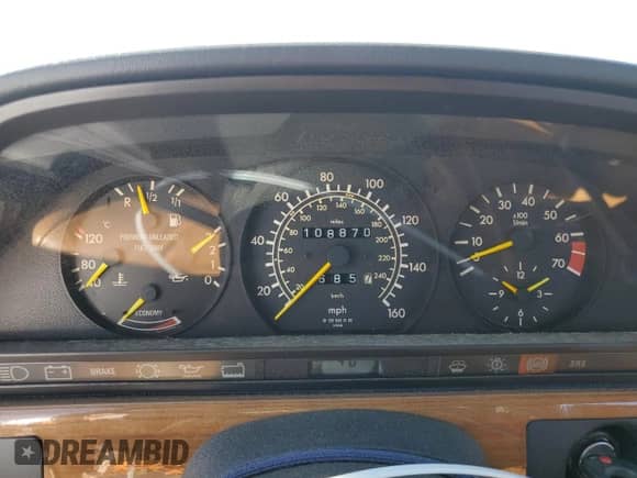 1991 Mercedes-Benz 300 с VIN WDBCA25D3MA569506, выставлен на аукционе Copart как лот 71260045 с пробегом 108 870 миль миль и Чистый • Clean title. История ставок и продаж доступна на DreamBid. Изображение 9.