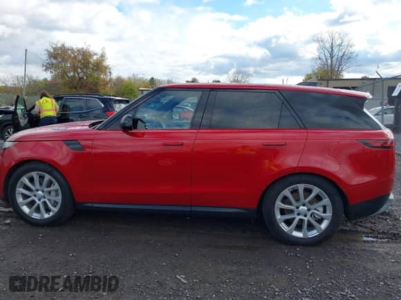 2025 Land Rover Range Rover Sport SE with VIN SAL1P9EU8SA455216, listed as a IAAI auction lot 43513126 with 23,539 mi miles and . Bid and sale history available at DreamBid. Image 14.