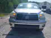 2011 Toyota Tundra с VIN 5TFUY5F16BX191327, выставлен на аукционе IAAI как лот 42380879 с пробегом 274 852 миль миль и . История ставок и продаж доступна на DreamBid. Изображение 12.