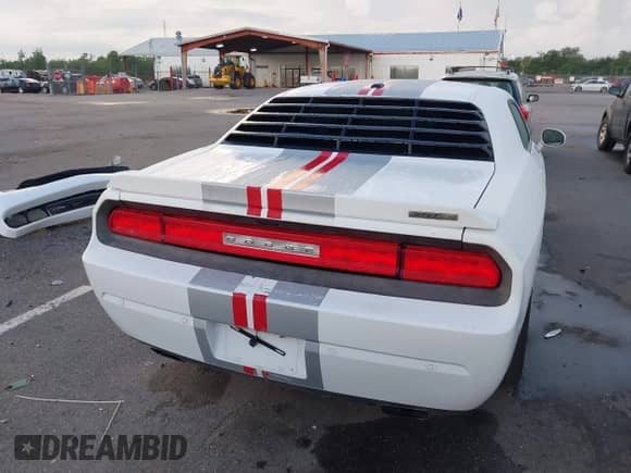 2013 Dodge Challenger SRT-8 with VIN 2C3CDYCJ4DH528280, listed as a IAAI auction lot 40224305 with 101,051 mi miles and . Bid and sale history available at DreamBid. Image 17.