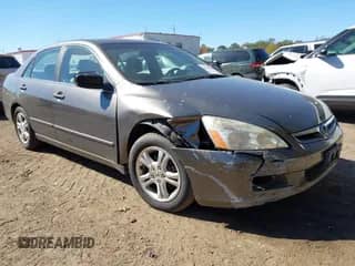 2006 Honda Accord EX z VIN 1HGCM56766A076197, wystawiony jako IAAI lot #43428035 z przebiegiem 198 525 mil mil oraz . Historia ofert i sprzedaży dostępna na DreamBid. Obrazek 1.