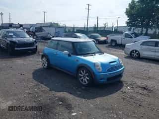 2005 MINI Hardtop S with VIN WMWRE33535TL14231, listed as a IAAI auction lot 42642559 with 91,497 mi miles and . Bid and sale history available at DreamBid. Image 1.