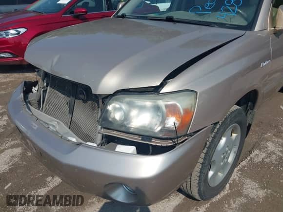 2004 Toyota Highlander с VIN JTEEP21A040003678, выставлен на аукционе IAAI как лот 42899543 с пробегом 297 138 миль миль и . История ставок и продаж доступна на DreamBid. Изображение 13.