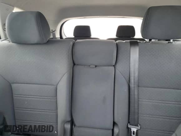 2019 Kia Sorento L z VIN 5XYPG4A31KG598056, wystawiony jako Copart lot #84757315 z przebiegiem 111 305 mil mil oraz Czysty tytuł • Clean title. Historia ofert i sprzedaży dostępna na DreamBid. Obrazek 10.