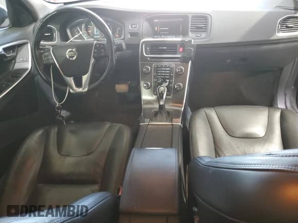 2014 Volvo S60 T5 z VIN YV1612FH6E2276916, wystawiony jako Copart lot #69001855 z przebiegiem 121 441 mil mil oraz Szkoda całkowita • Salvage title. Historia ofert i sprzedaży dostępna na DreamBid. Obrazek 8.