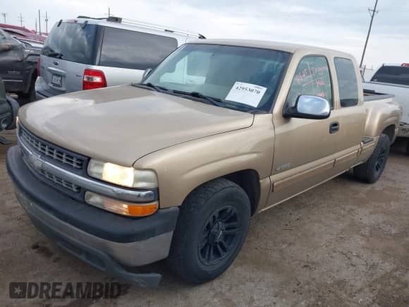 2000 Chevrolet Silverado 1500 LS with VIN 2GCEC19V4Y1374130, listed as a IAAI auction lot 42953070 with 153,252 mi miles and . Bid and sale history available at DreamBid. Image 2.