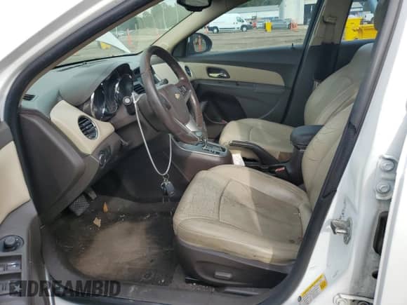 2011 Chevrolet Cruze LTZ с VIN 1G1PH5S95B7303603, выставлен на аукционе Copart как лот 84228935 с пробегом 151 352 миль миль и Чистый • Clean title. История ставок и продаж доступна на DreamBid. Изображение 7.