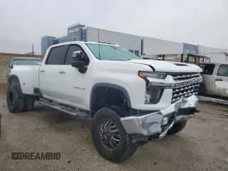 2020 Chevrolet Silverado 3500HD LTZ with VIN 1GC4YUEY7LF279125, listed as a Copart auction lot 48917435 with 71,283 mi miles and Salvage title. Bid and sale history available at DreamBid. Image 4.