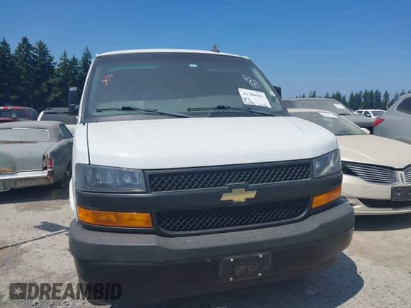 2018 Chevrolet Express Cargo with VIN 1GCWGAFP7J1343433, listed as a IAAI auction lot 42780602 with 121,170 mi miles and . Bid and sale history available at DreamBid. Image 12.