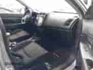 2021 Mitsubishi Outlander ES z VIN JA4ARUAU4MU022370, wystawiony jako IAAI lot #43128868 z przebiegiem 154 821 mil mil oraz . Historia ofert i sprzedaży dostępna na DreamBid. Obrazek 5.