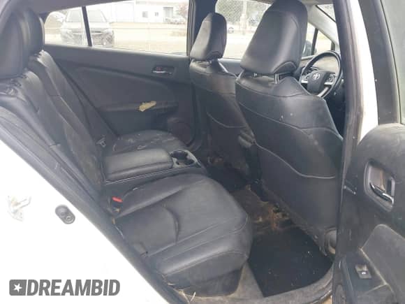 2018 Toyota Prius Plus z VIN JTDKARFP9J3095575, wystawiony jako IAAI lot #42408526 z przebiegiem 166 914 mil mil oraz . Historia ofert i sprzedaży dostępna na DreamBid. Obrazek 8.