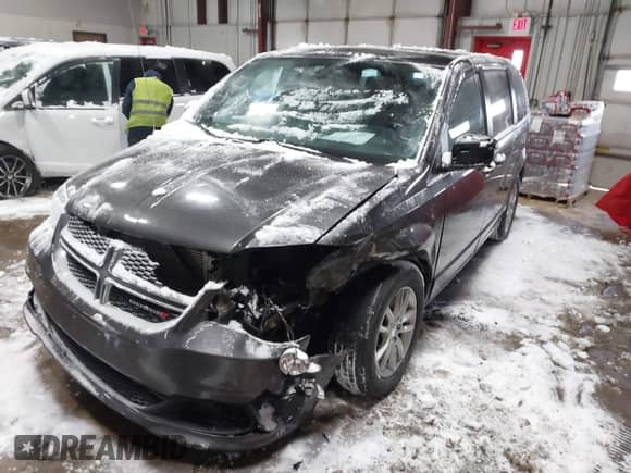 2020 Dodge Grand Caravan SE Plus with VIN 2C4RDGBG4LR225241, listed as a IAAI auction lot 41591546 with 132,587 mi miles and . Bid and sale history available at DreamBid. Image 17.