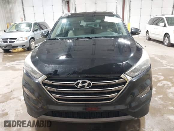 2016 Hyundai Tucson Sport z VIN KM8J33A28GU130488, wystawiony jako IAAI lot #42755588 z przebiegiem 133 526 mil mil oraz . Historia ofert i sprzedaży dostępna na DreamBid. Obrazek 12.