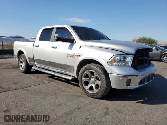 2016 Ram 1500 Laramie z VIN 1C6RR7VM1GS344007, wystawiony jako Copart lot #70037815 z przebiegiem 160 855 mil mil oraz Szkoda całkowita • Salvage title. Historia ofert i sprzedaży dostępna na DreamBid. Obrazek 4.