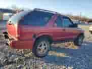 2001 Chevrolet Blazer LS z VIN 1GNCT18W51K123809, wystawiony jako Copart lot #86491294 z przebiegiem 211 514 mil mil oraz Szkoda całkowita • Salvage title. Historia ofert i sprzedaży dostępna na DreamBid. Obrazek 3.