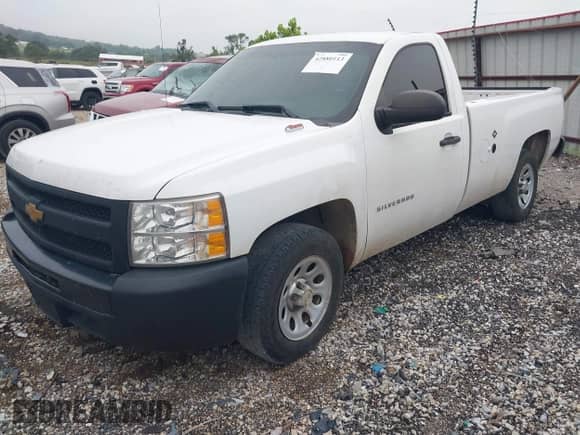 2013 Chevrolet Silverado 1500 Work Truck z VIN 1GCNCPEX4DZ354987, wystawiony jako IAAI lot #42880113 z przebiegiem 195 754 mil mil oraz . Historia ofert i sprzedaży dostępna na DreamBid. Obrazek 17.
