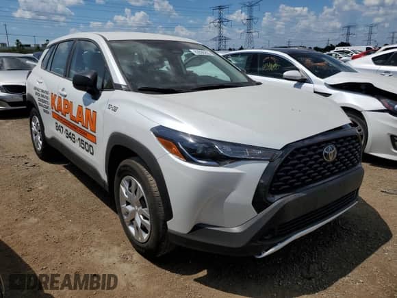 2024 Toyota Corolla Cross L with VIN 7MUAAABG4RV089721, listed as a Copart auction lot 62896205 with 42,017 mi miles and Salvage title. Bid and sale history available at DreamBid. Image 4.