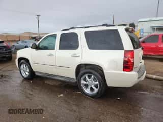 2011 Chevrolet Tahoe LTZ z VIN 1GNSCCE06BR375925, wystawiony jako Copart lot #85565375 z przebiegiem 118 730 mil mil oraz Czysty tytuł • Clean title. Historia ofert i sprzedaży dostępna na DreamBid. Obrazek 2.