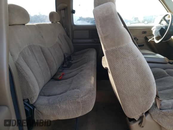 1999 Chevrolet Silverado 1500 LS z VIN 2GCEC19T7X1167826, wystawiony jako Copart lot #66620245 z przebiegiem 235 905 mil mil oraz Szkoda całkowita • Salvage title. Historia ofert i sprzedaży dostępna na DreamBid. Obrazek 10.
