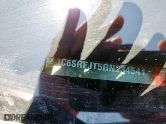 2024 Ram 1500 Laramie z VIN 1C6SRFJT5RN234541, wystawiony jako Copart lot #66287495 z przebiegiem 36 257 mil mil oraz Czysty tytuł • Clean title. Historia ofert i sprzedaży dostępna na DreamBid. Obrazek 12.