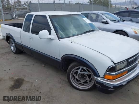 1998 Chevrolet S-10 LS с VIN 1GCCS19X6W8222517, выставлен на аукционе IAAI как лот 43210134 с пробегом 134 045 миль миль и . История ставок и продаж доступна на DreamBid. Изображение 1.