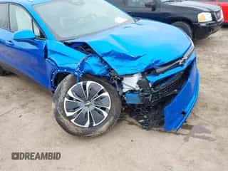 2024 Chevrolet Blazer EV eAWD LT z VIN 3GNKDBRJ8RS263824, wystawiony jako IAAI lot #41743867 z przebiegiem 3 347 mil mil oraz . Historia ofert i sprzedaży dostępna na DreamBid. Obrazek 6.