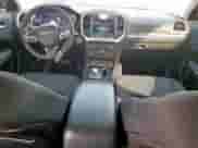 2019 Chrysler 300 Touring с VIN 2C3CCAAG8KH682943, выставлен на аукционе Copart как лот 70071455 с пробегом 42 623 миль миль и Списание • Salvage title. История ставок и продаж доступна на DreamBid. Изображение 8.