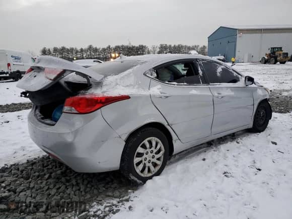 2011 Hyundai Elantra GLS z VIN 5NPDH4AE5BH013795, wystawiony jako Copart lot #41441765 z przebiegiem Nie podano mil oraz Szkoda całkowita • Salvage title. Historia ofert i sprzedaży dostępna na DreamBid. Obrazek 3.